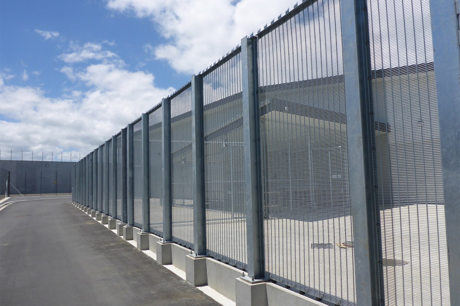 double vertical anti scale fence