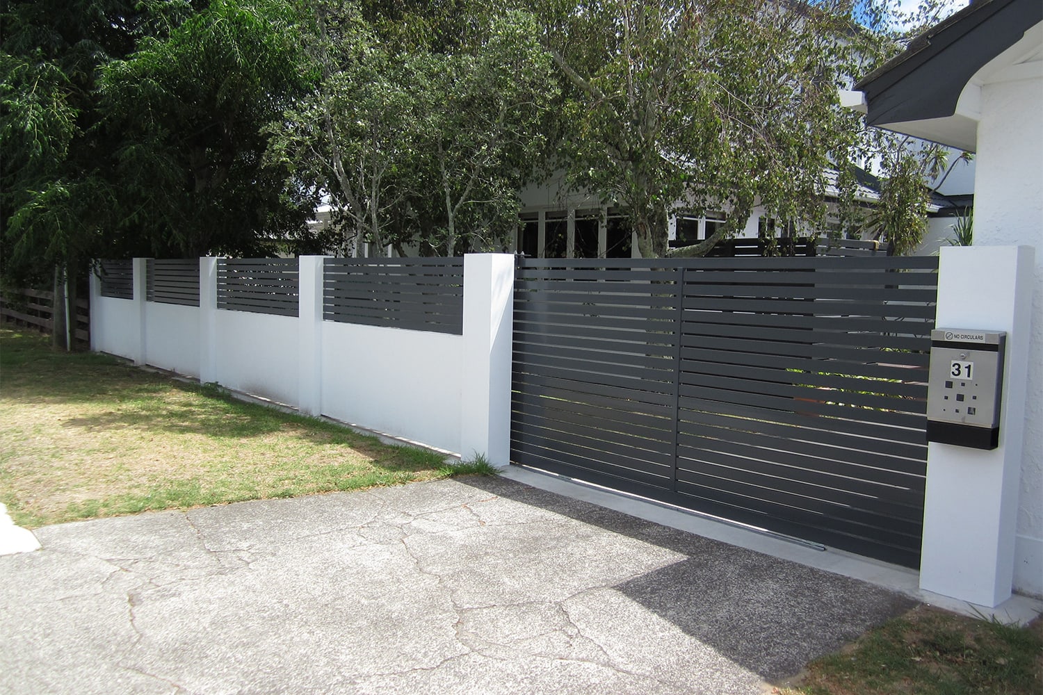 horizontal slat fence & gate